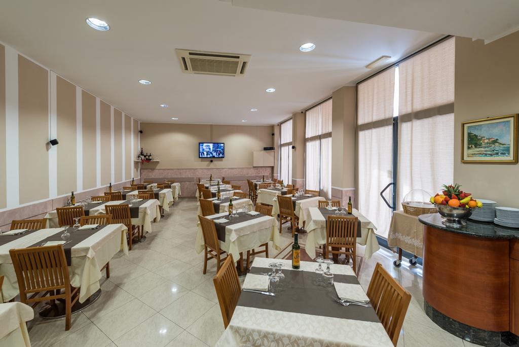 Hotel Santa Maria Фінале-Лігуре Екстер'єр фото